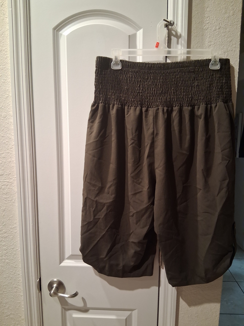 Elastic Waist Casual Shorts in Olive Green